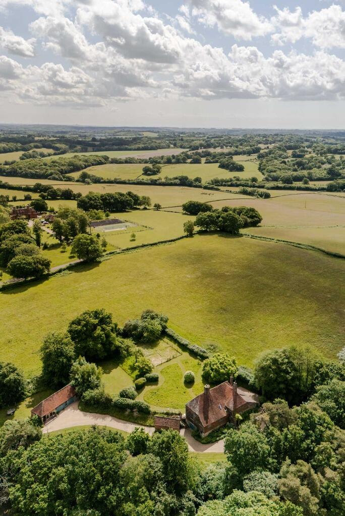 Ewhurst Green, Robertsbridge, East Sussex, TN32 photo 2