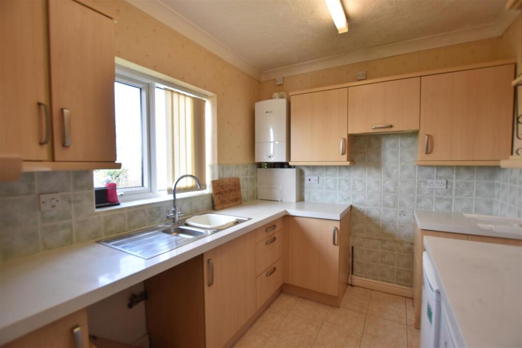 Briar Lane, Springfield Park, Grimsby photo 3