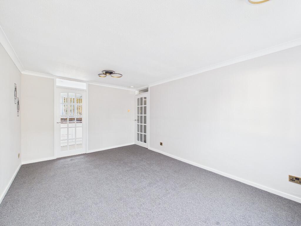 Apartment in Glasgow, South Lanarkshire - View 5
