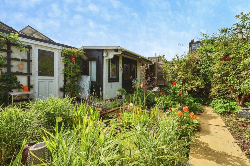 House in Brighton - View 3
