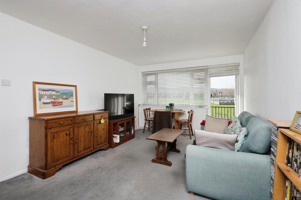 Faygate Road, Eastbourne photo 3