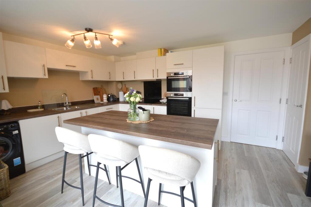 House in Northampton, Deene - View 4