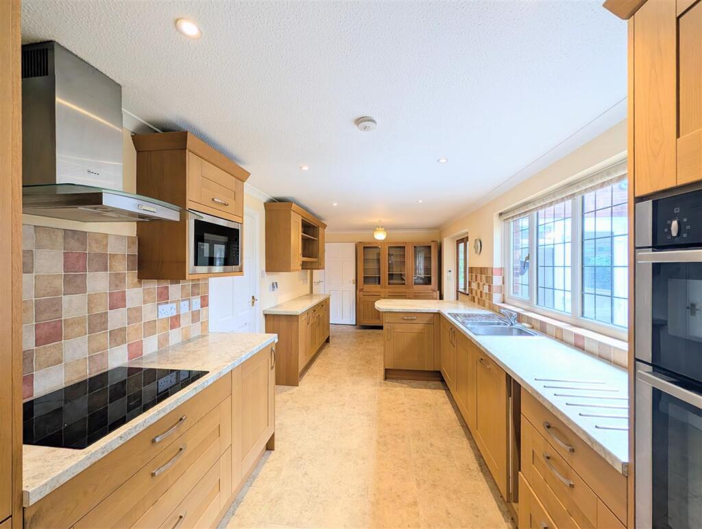 House in Ryde, Wootton Bridge - View 2