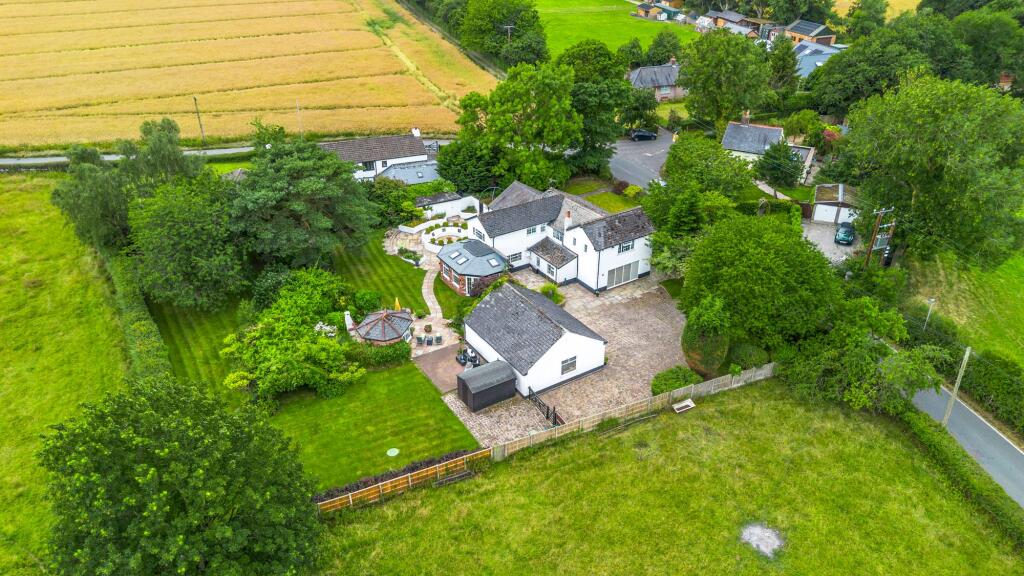Main image of property: Smithy Lane, Croft, WA3