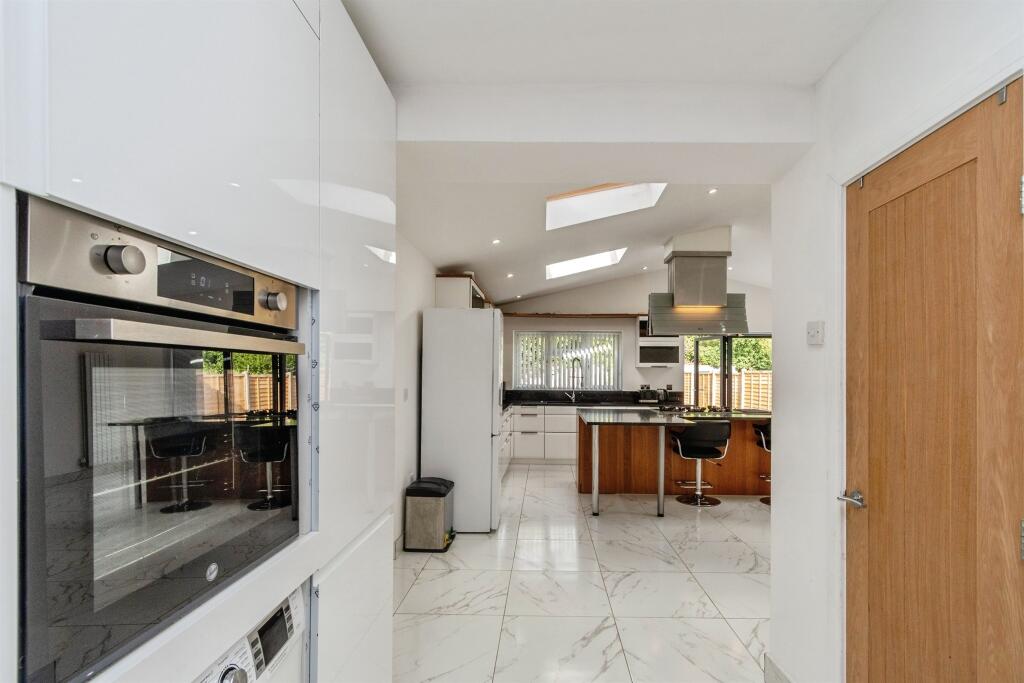 House in Walsall, West Midlands - View 5