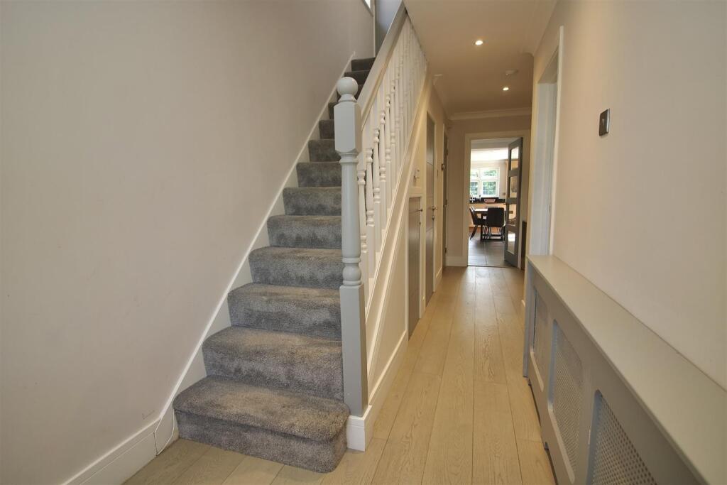 House in Basildon, Billericay - View 5