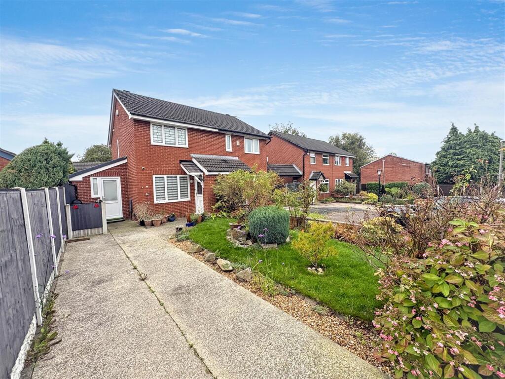 Main image of property: Crofters Green, Preston