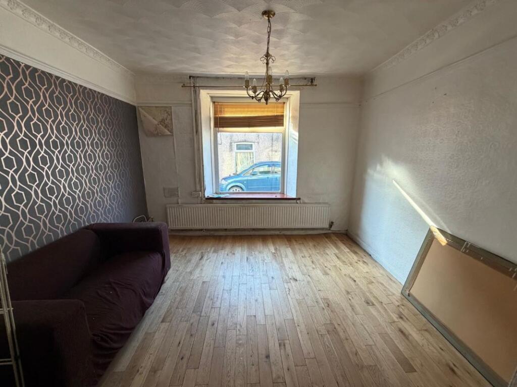 23 John Street, Porth, CF39 9SD photo 4