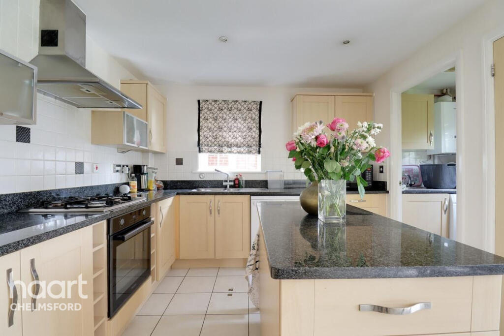 House in Chelmsford, Great Baddow - View 6