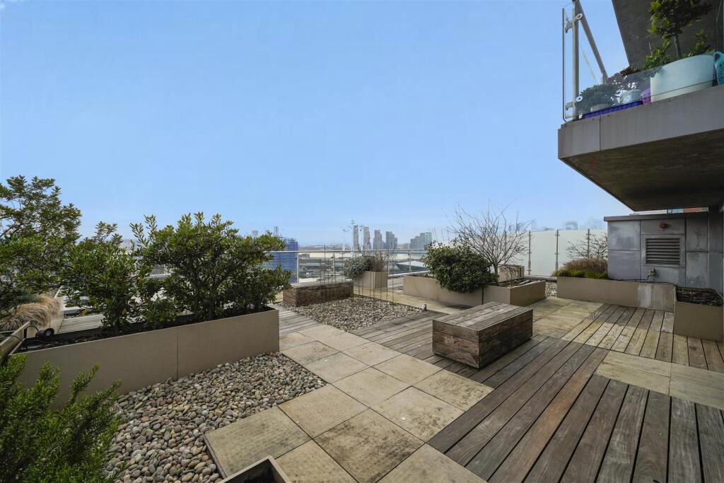 Apartment in London - View 3