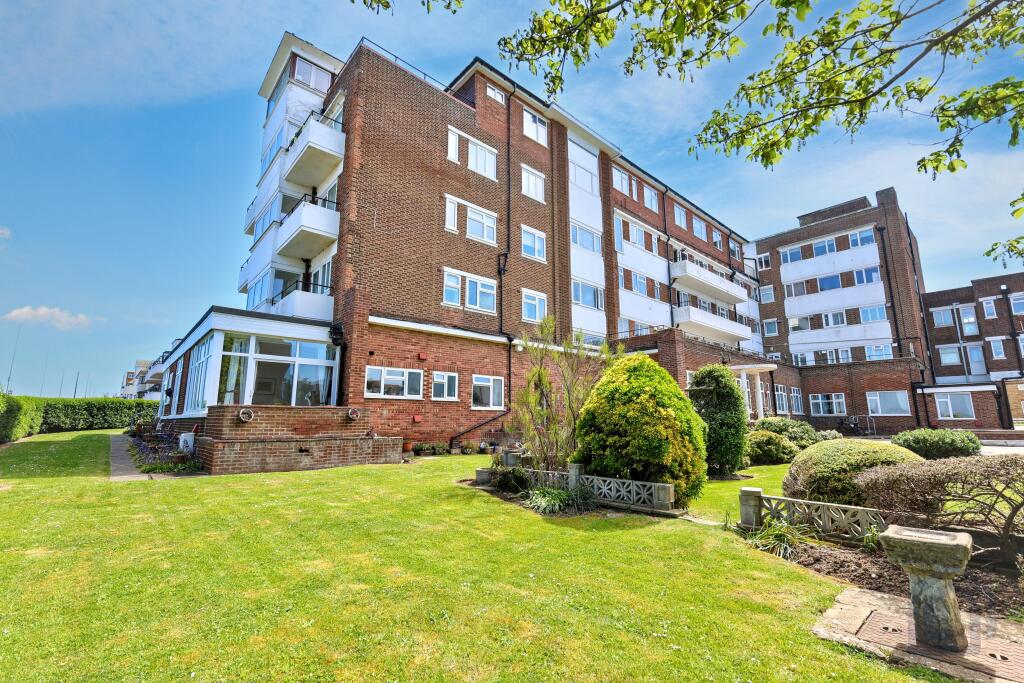 Apartment in Margate, East Cliftonville, Cliftonville - View 2