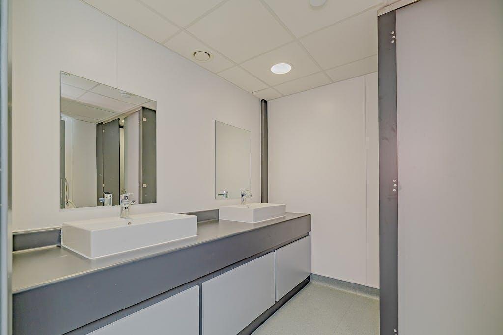 midpoint-18_unit-unit-10-dalton-way_20260722-110003.jpg