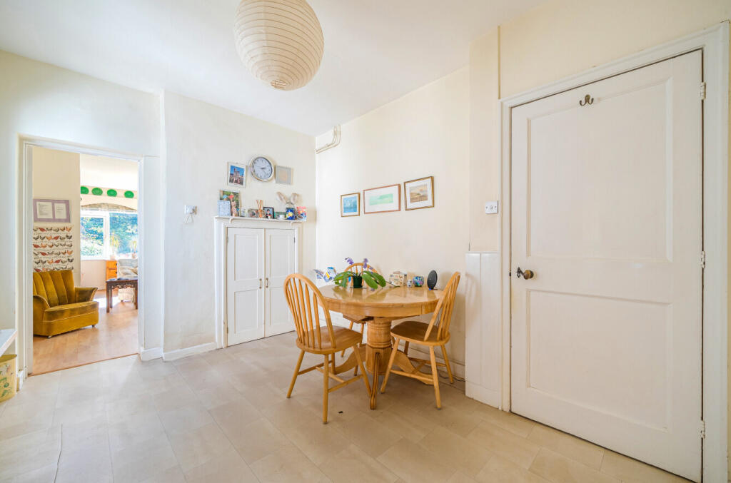 Ramsden Road, Godalming, Surrey, GU7 - View 6