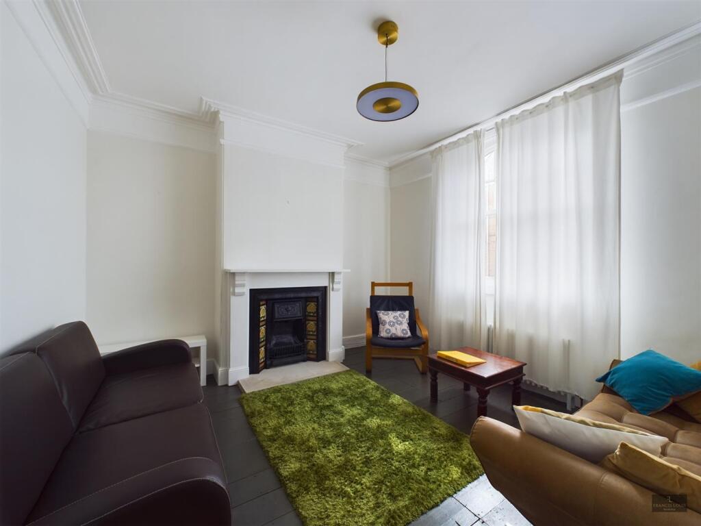 House in Exeter - View 3
