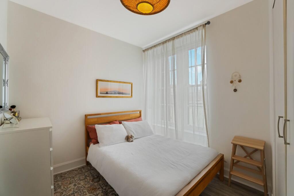 Apartment in Paisley - View 5
