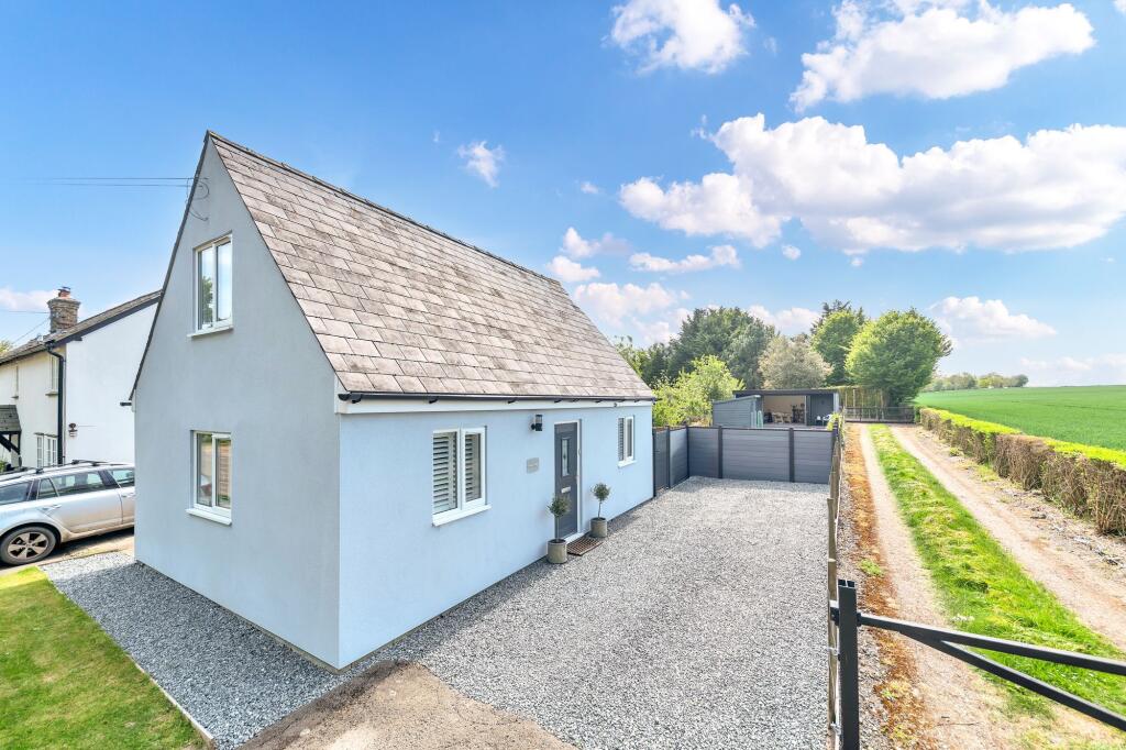 Main image of property: with Stunning 22sqm Garden Studio, Abington Road, Litlington, SG8