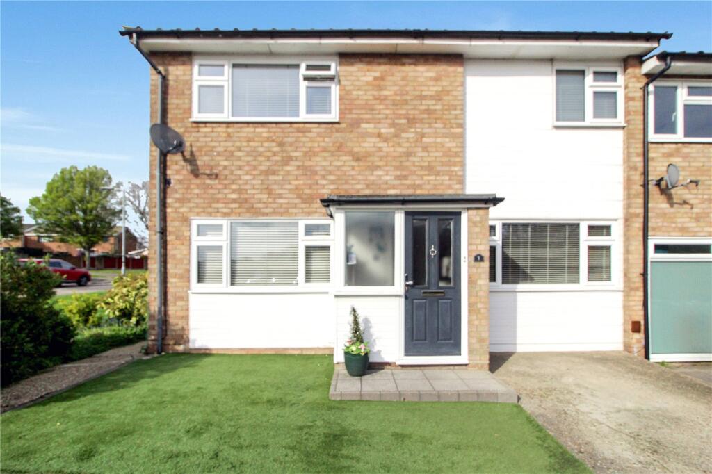Main image of property: Whitehouse Meadows, Leigh-on-Sea, Essex, SS9