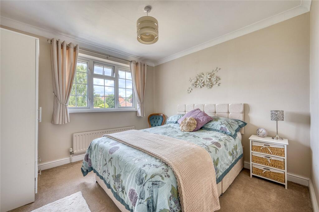 House in Stoke-on-Trent - More