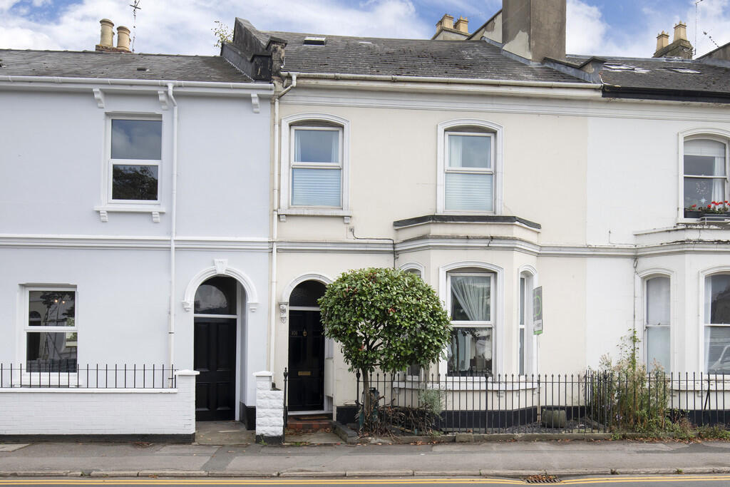 Main image of property: Hewlett Road, Cheltenham GL52 6BB