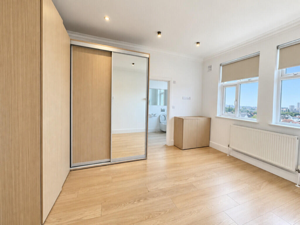 Apartment in London - View 4