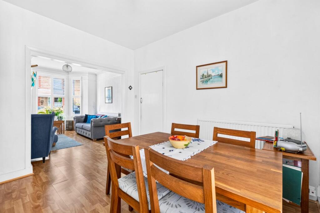 House in London, Hanwell - More