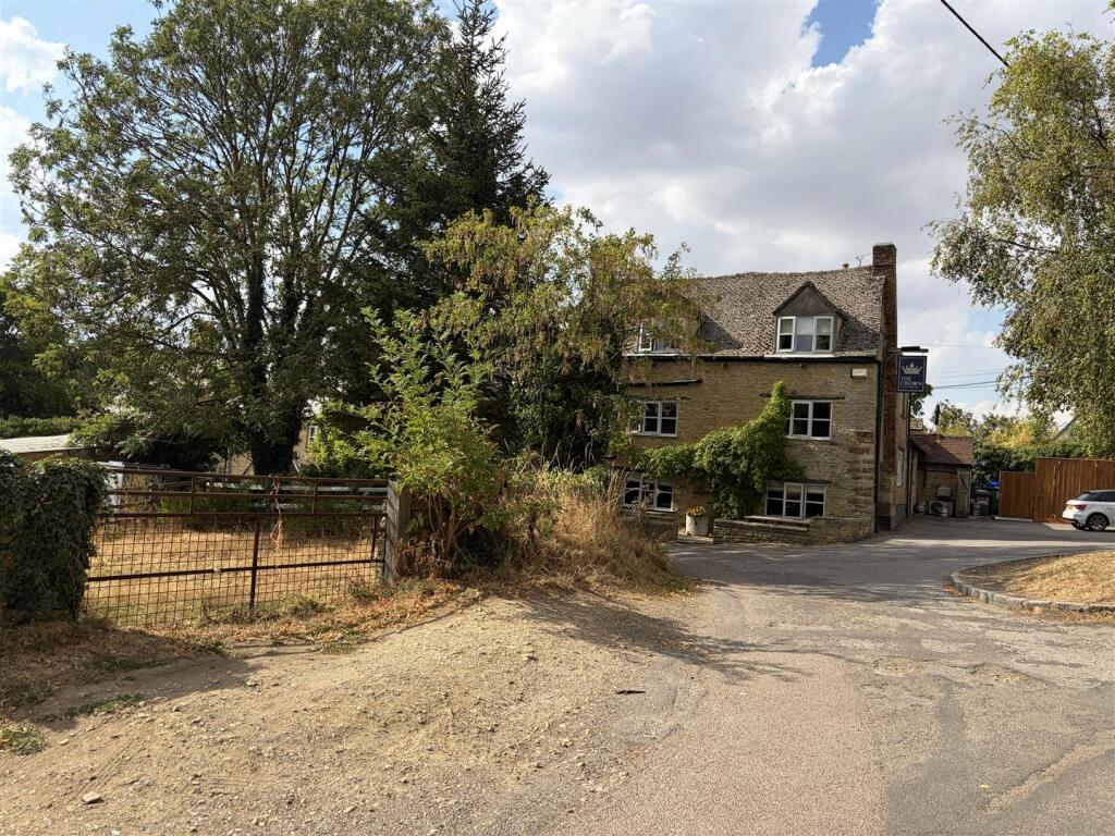 Church Enstone - View 3