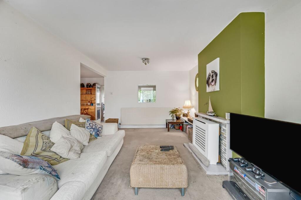 House in Spelthorne, Surrey - View 4