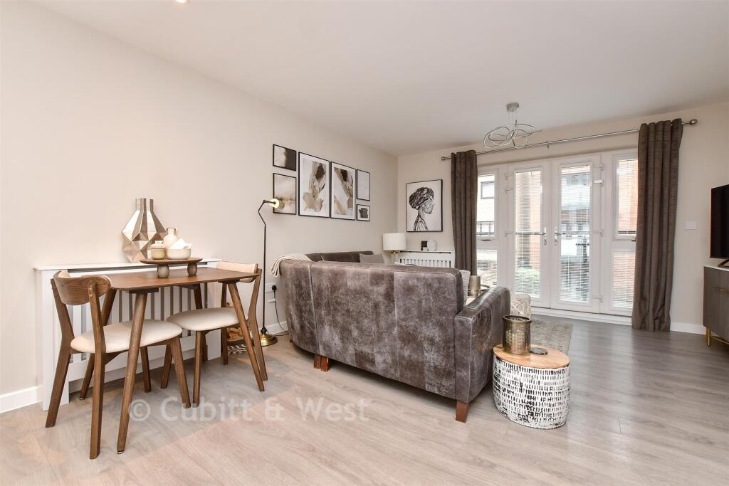 Apartment in Sutton - More
