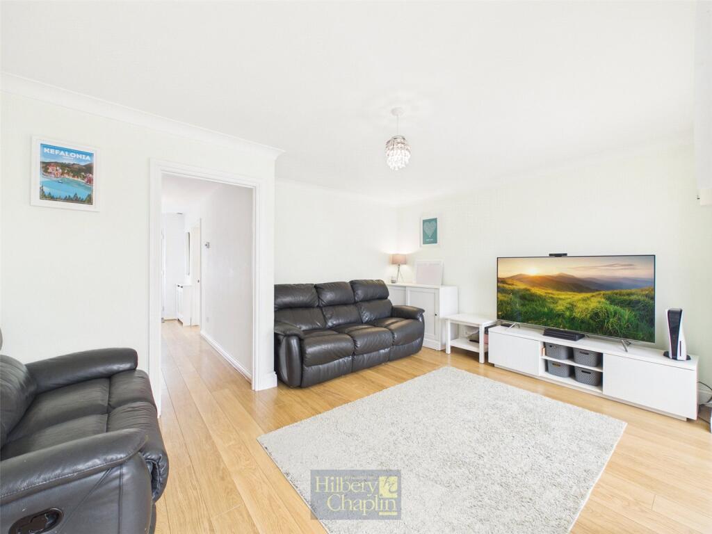 Russetts, Langdon Hills, Basildon, Essex, SS16 photo 2