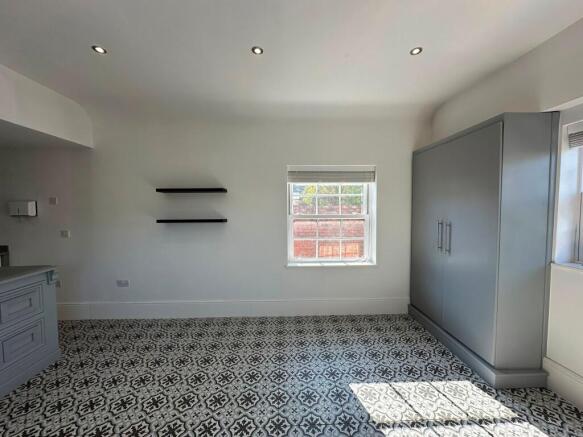 Fitted storage