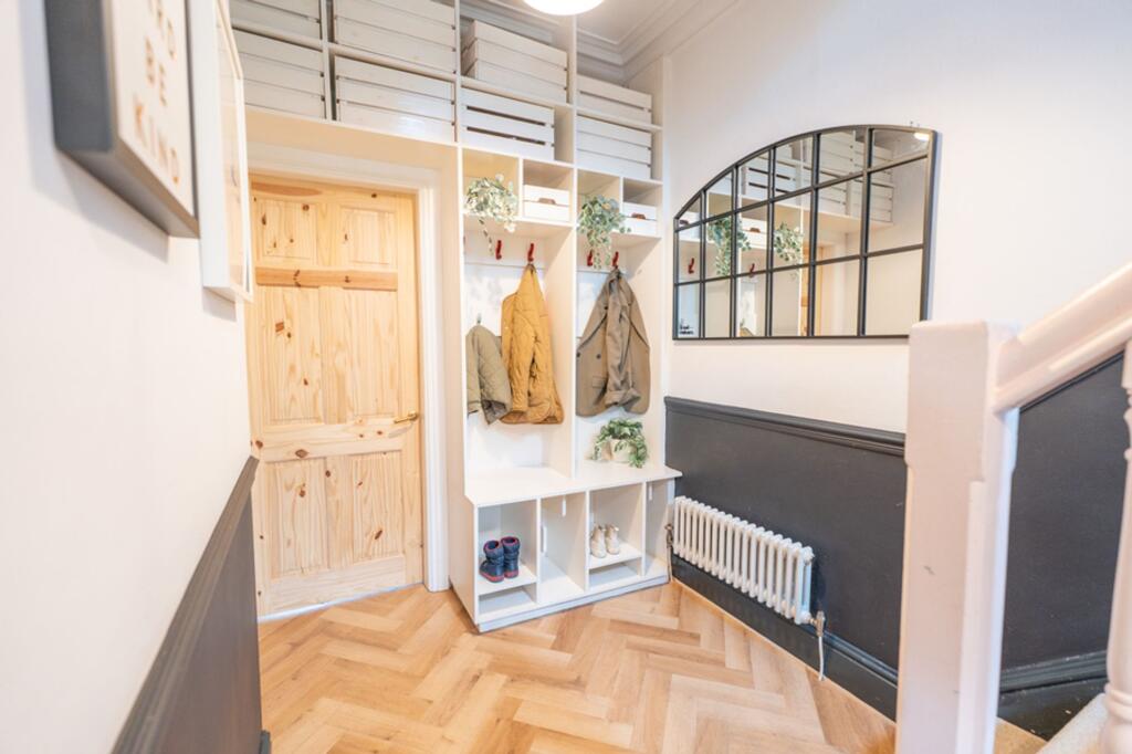 House in Leeds, Park Villas, Roundhay - View 2