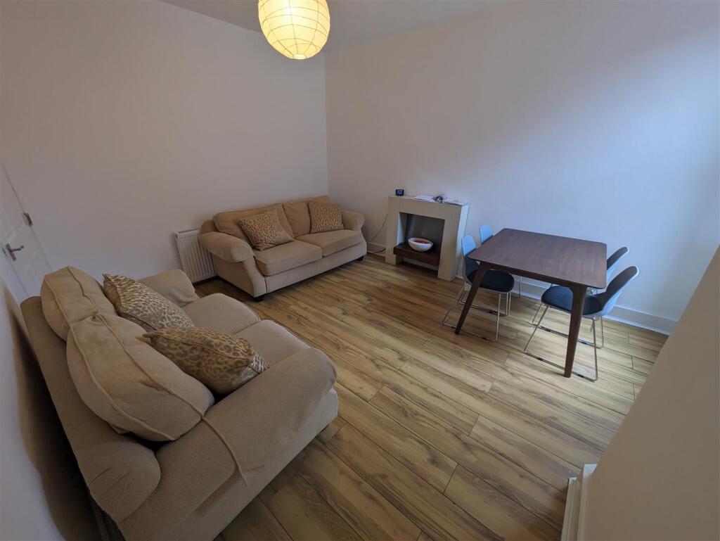 Platt Lane, Fallowfield, Manchester - View 2