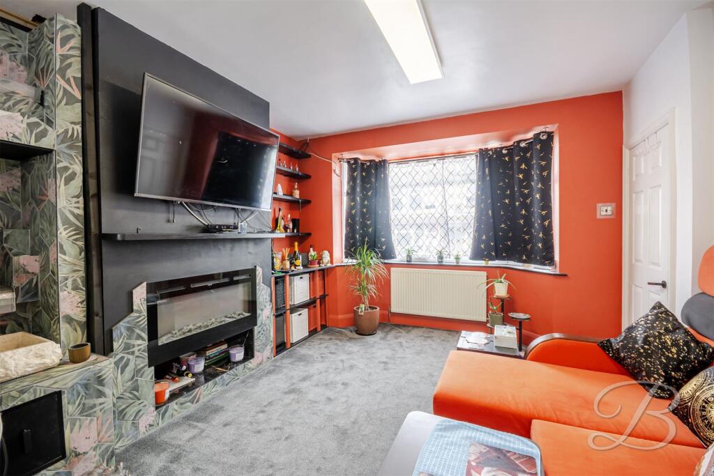 House in Mansfield, Nottinghamshire - View 3