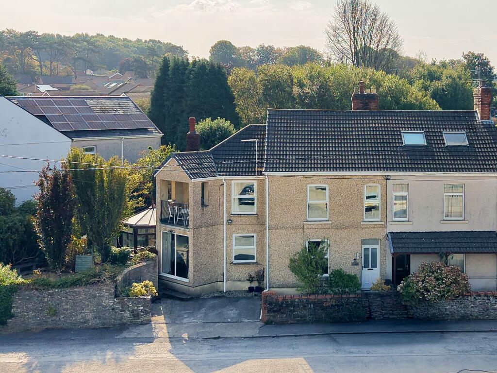 House in Upper Loughor, Llwchwr - View 4