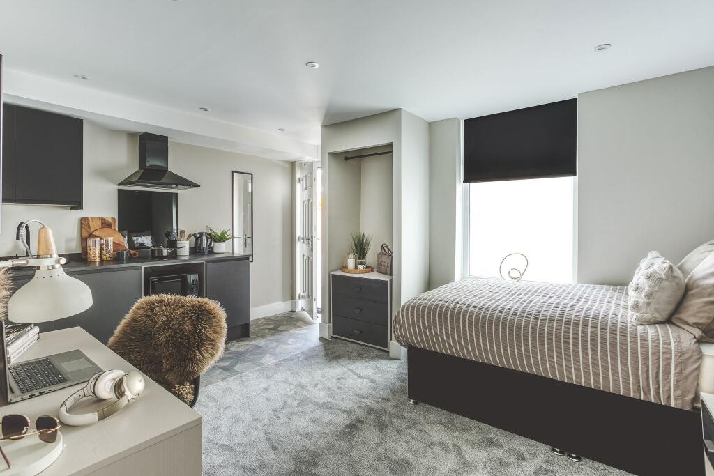 Main image of property: Room 1, Macklin Street