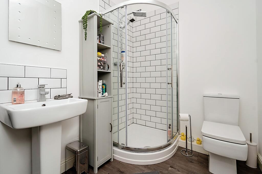 Apartment in Bolton, Daisy Hill - View 6