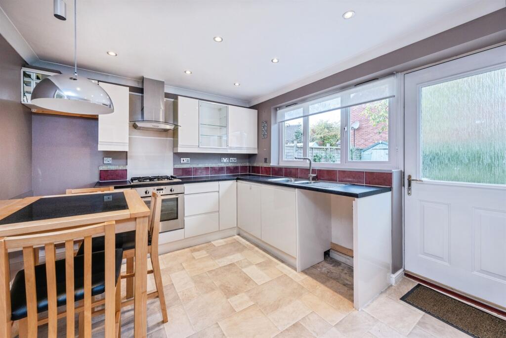 House in Calvert Green - View 2