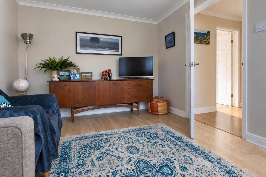 House in East Hertfordshire, Buntingford - More