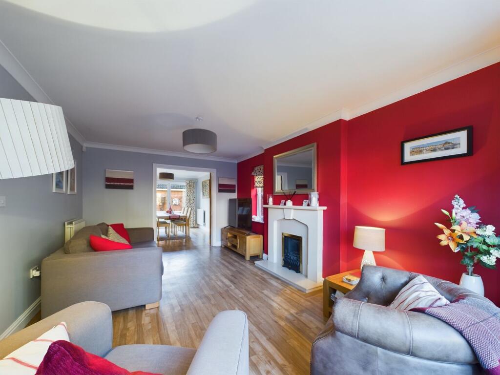 35 Dorchester Drive, Muxton photo 3