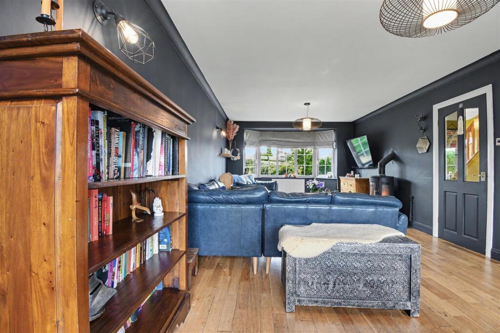 House in Scawby, Sturton - More