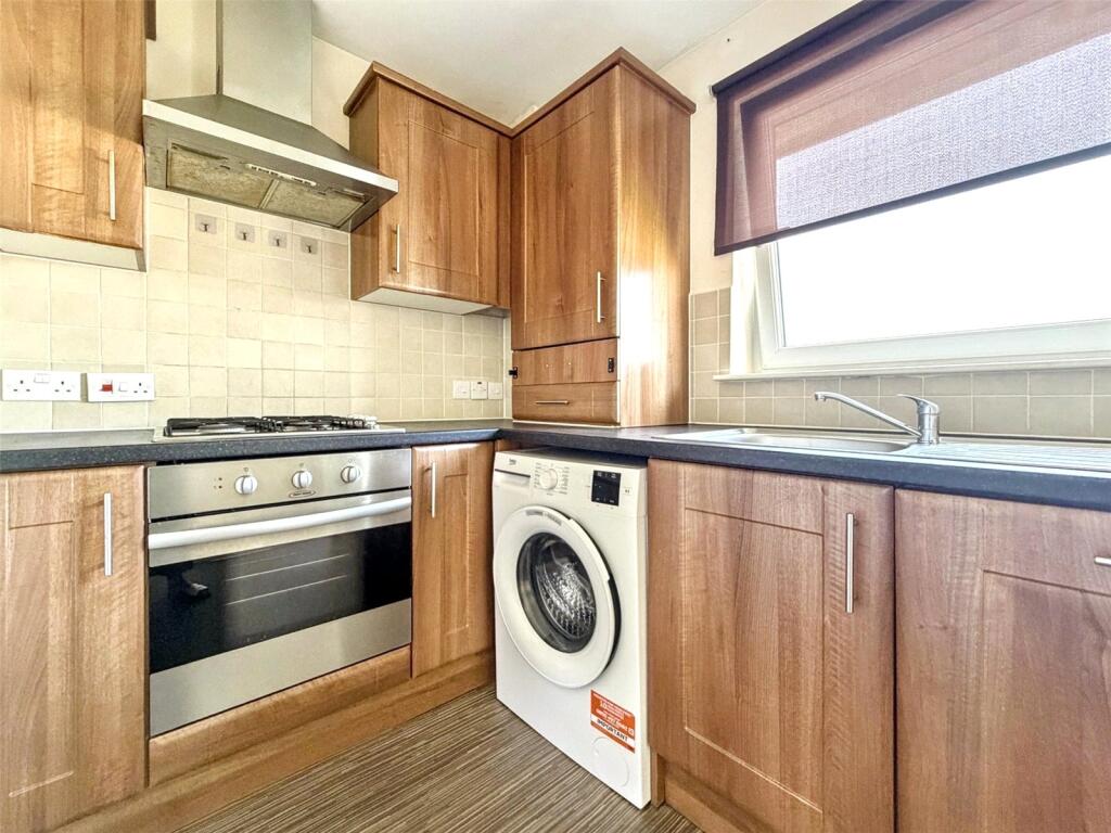Apartment in Motherwell, South Lanarkshire - View 3