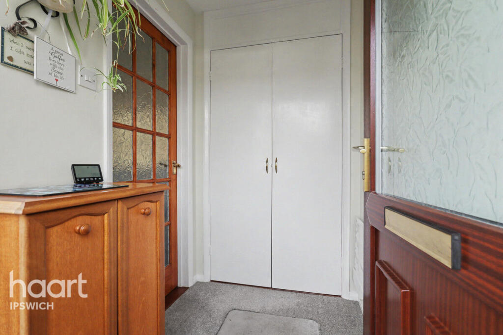 Crowcroft Glebe, Ipswich photo 2
