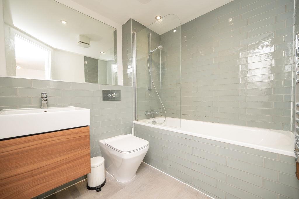 Apartment in Birmingham, West Midlands - More