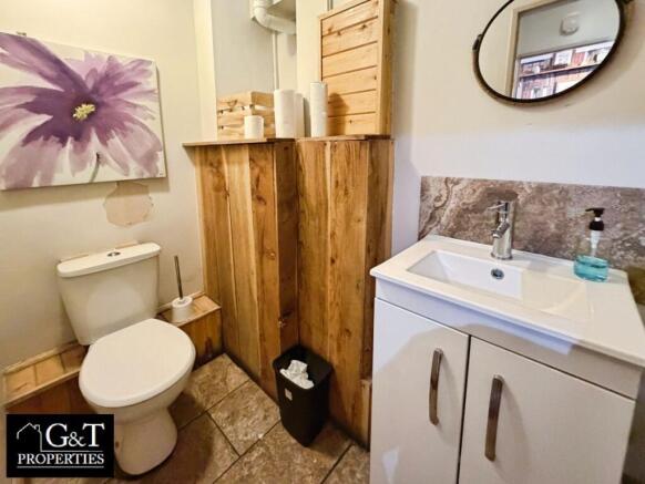COMMERCIAL WC