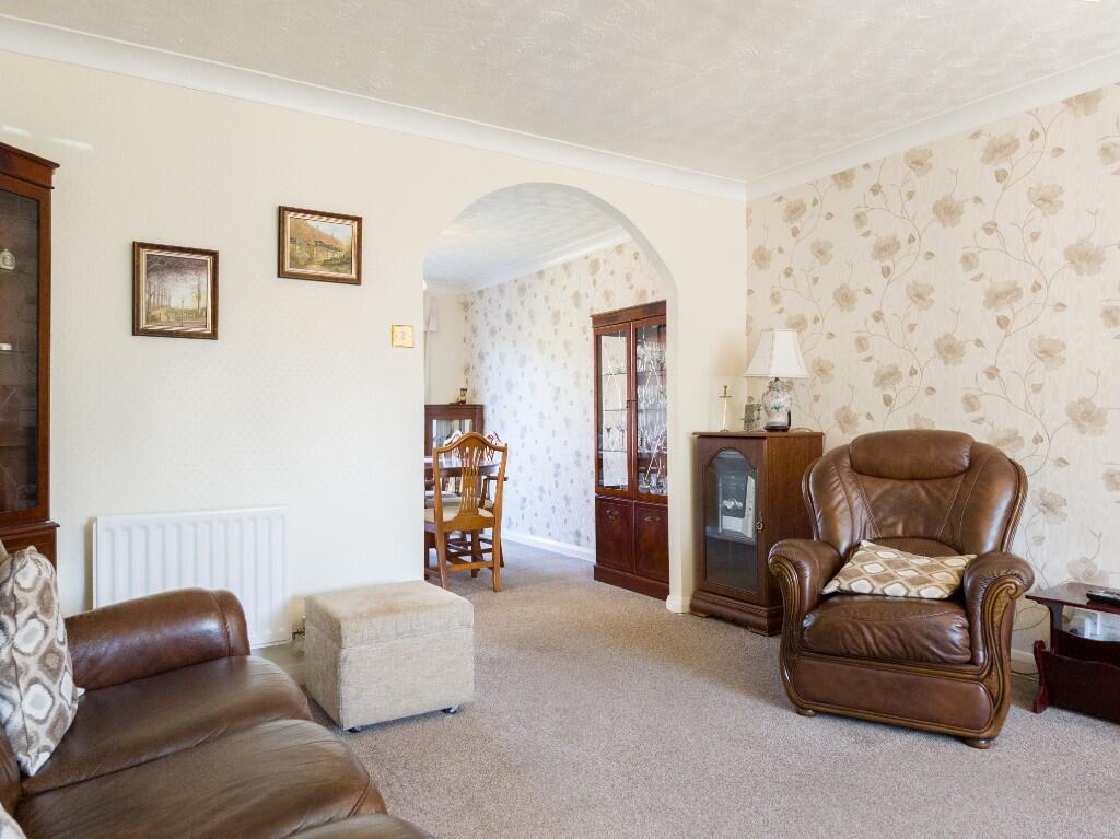 Rosedale Way, Dukinfield, Cheshire, SK16 photo 2