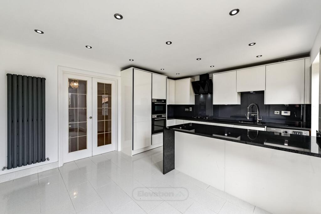 Garwood Crescent, Grange Farm, MK8 photo 4