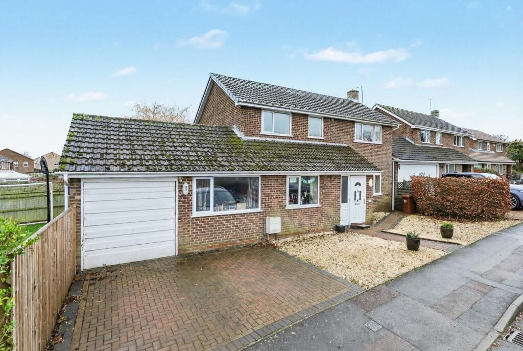 Main image of property: Chipperfield Park Road, Bloxham, Oxfordshire