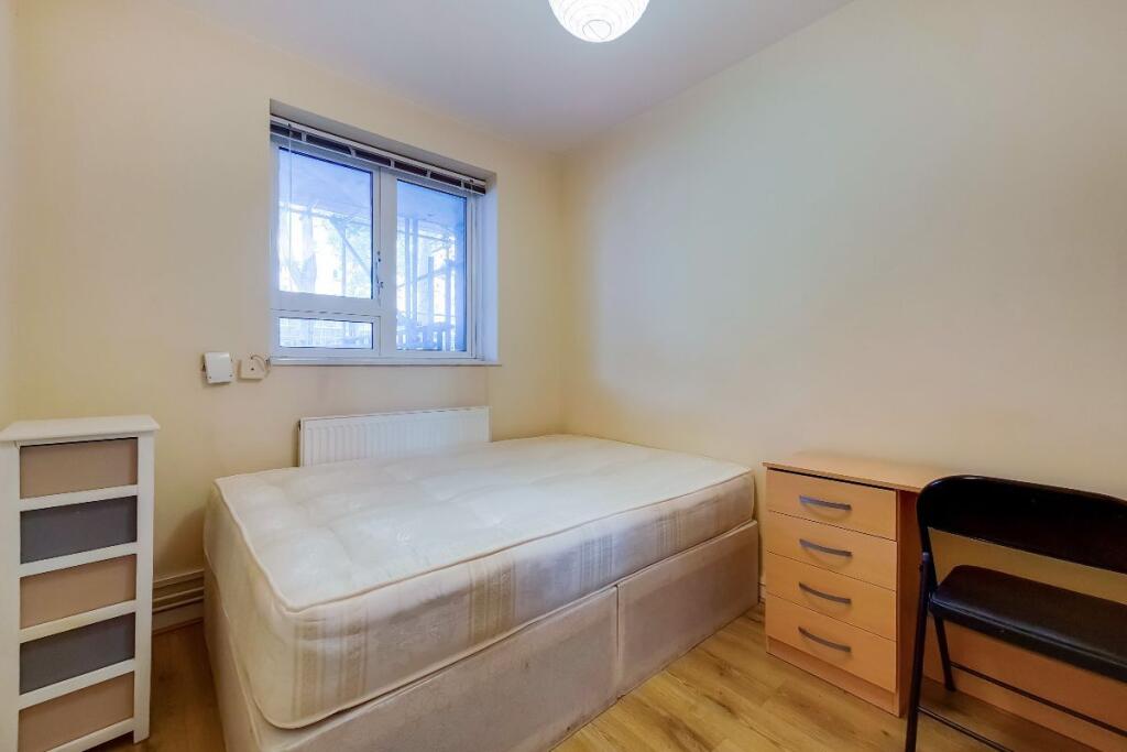 Apartment in London - More