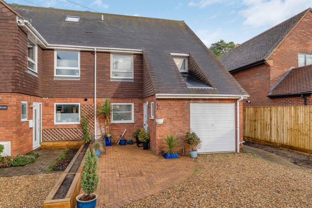 Main image of property: Lock Road, Marlow