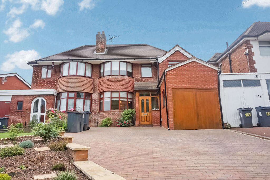 Main image of property: Coles Lane, Sutton Coldfield, B72